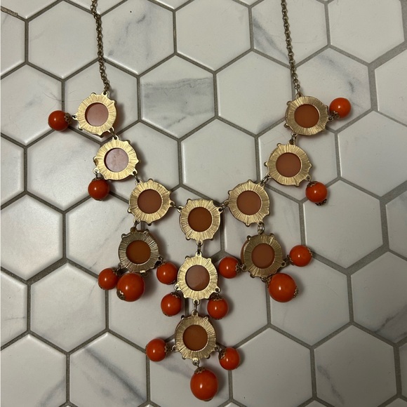 Coral-Coloured Statement Necklace - Picture 4 of 4